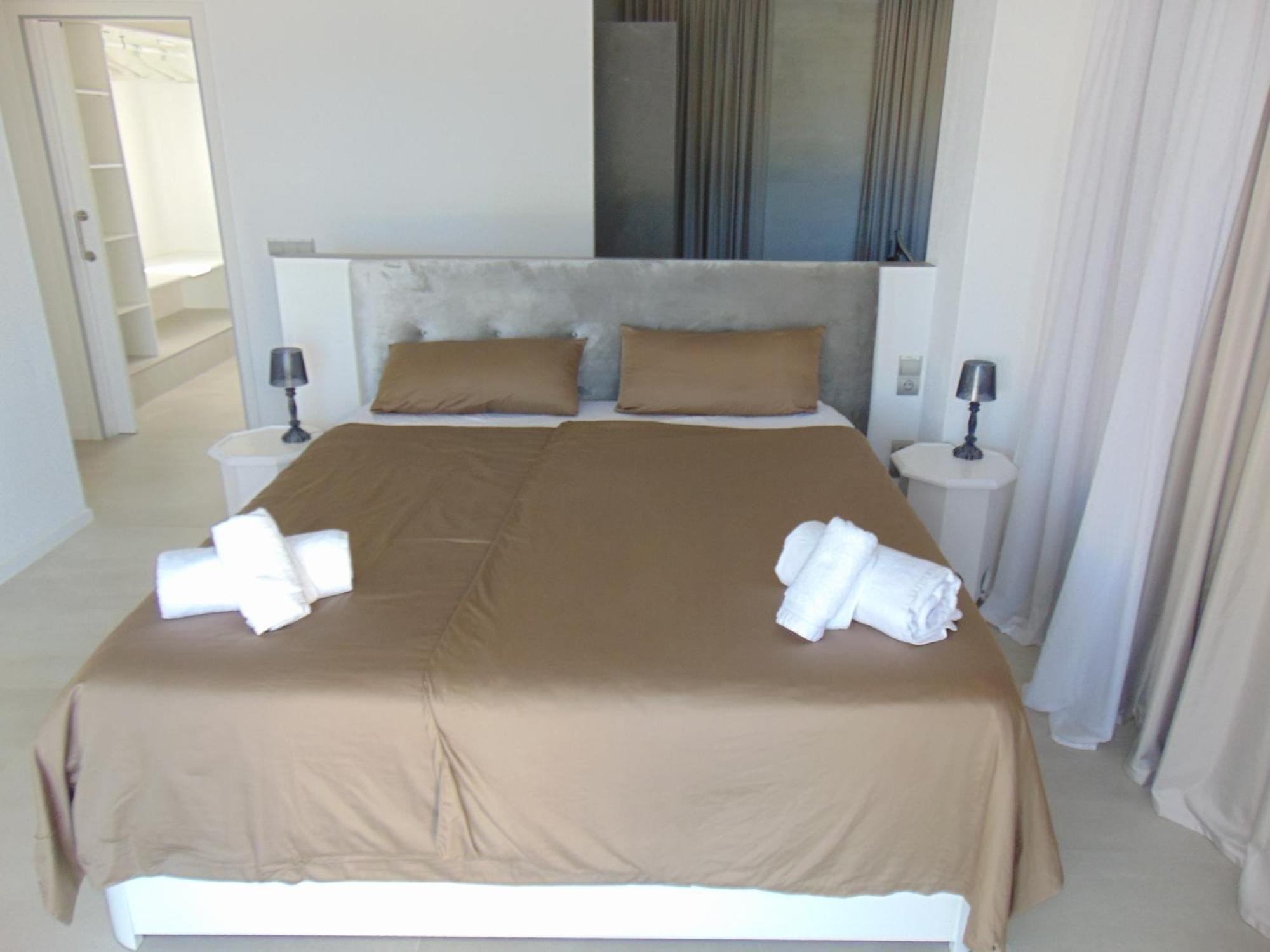 Sargantana Villa *